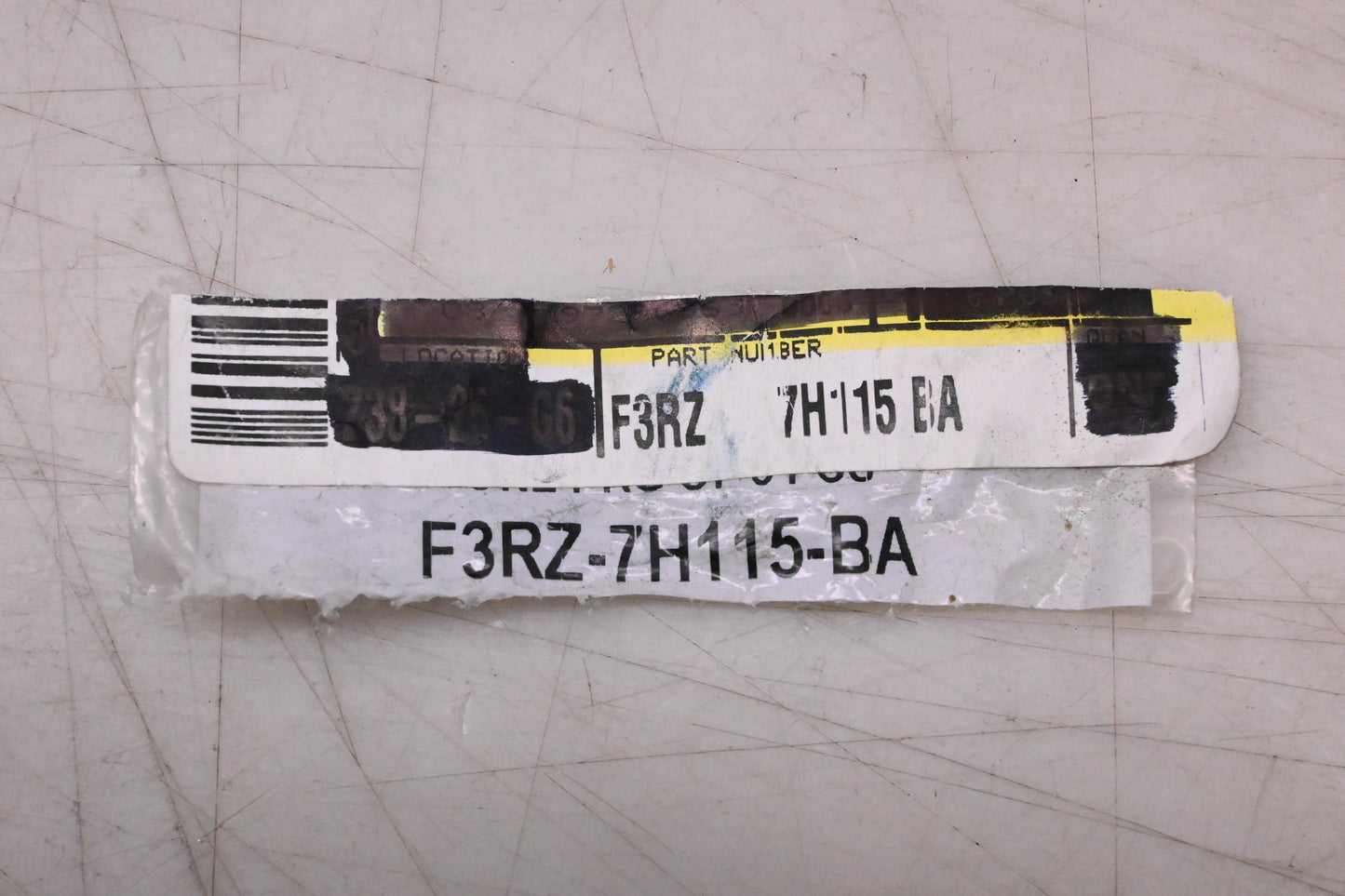 New OEM Ford F3RZ-7H115-BA Seal NOS