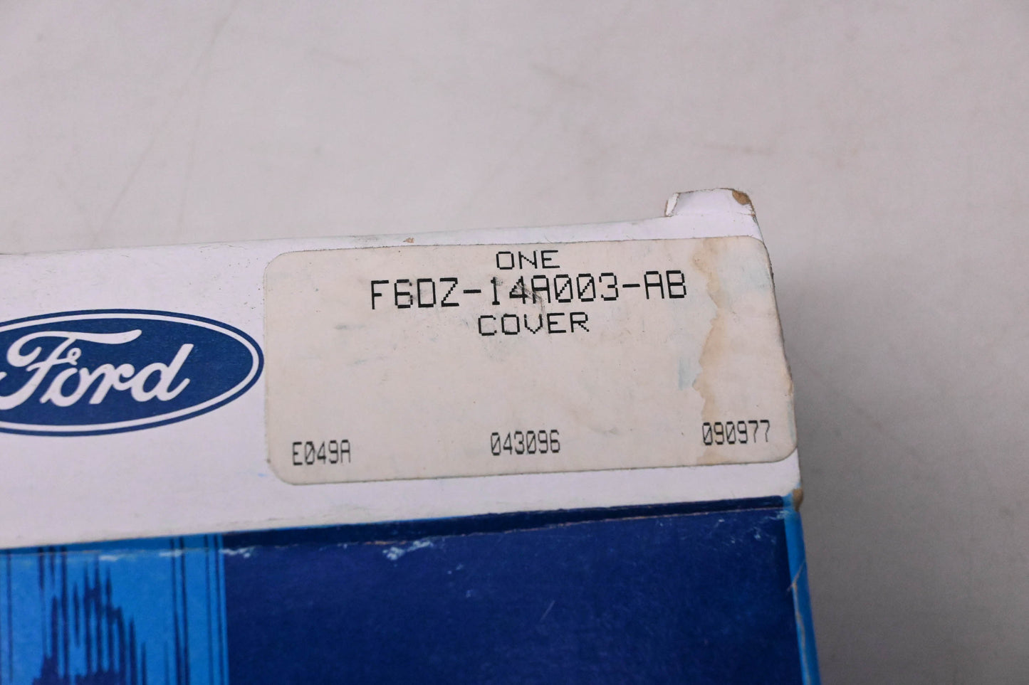 New OEM Ford F6DZ-14A003-AB Fuse Box Cover Assembly NOS