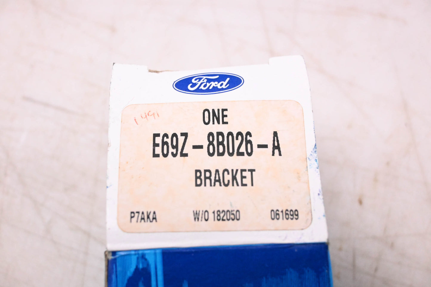 New OEM Ford E69Z-8B026-A Right Side Radiator Mounting Grille Bracket NOS