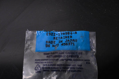 New OEM Ford E92Z-17A904-A Front Bumper Cover Retainers Qty 2 NOS