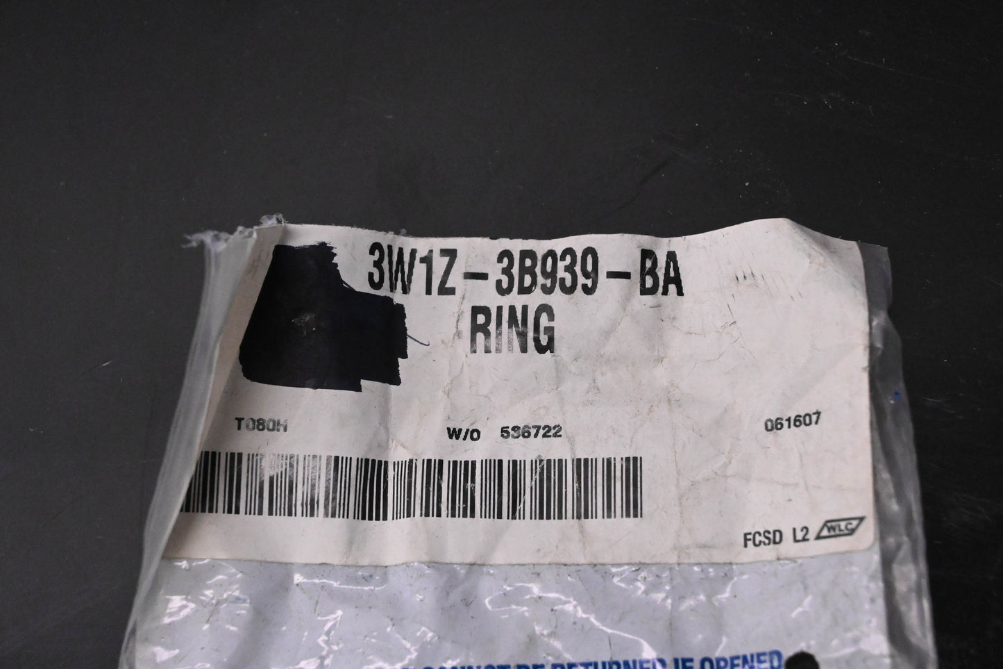 New OEM Ford 3W1Z-3B939-BA Snap Ring NOS