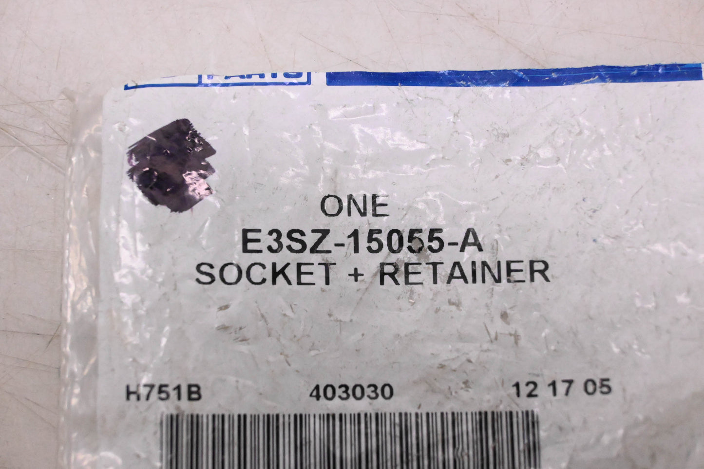 New OEM Ford E3SZ-15055-A Cigarette Light Socket & Retainer Assembly NOS