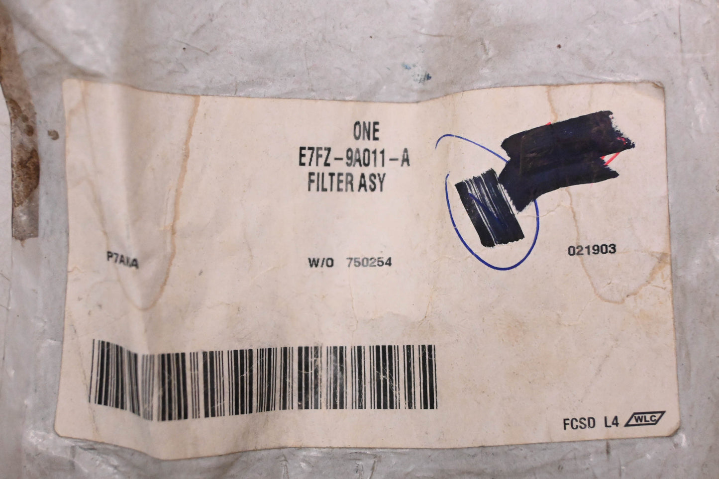 New OEM Ford E7FZ-9A011-A Fuel Pump Filter Assembly NOS