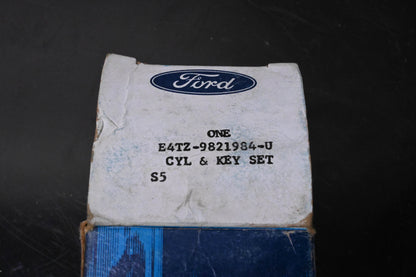 New OEM Ford E4TZ-9821984-U Key & Cylinder Assembly Kit NOS