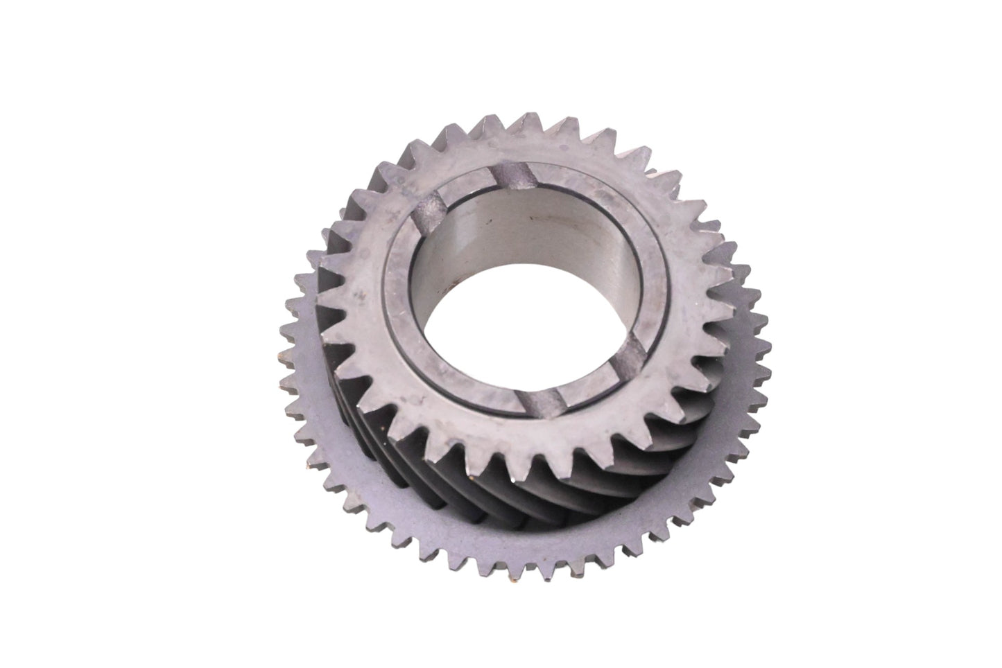 New OEM Ford E8TZ-7101-B Mainshaft 3rd Speed Gear NOS