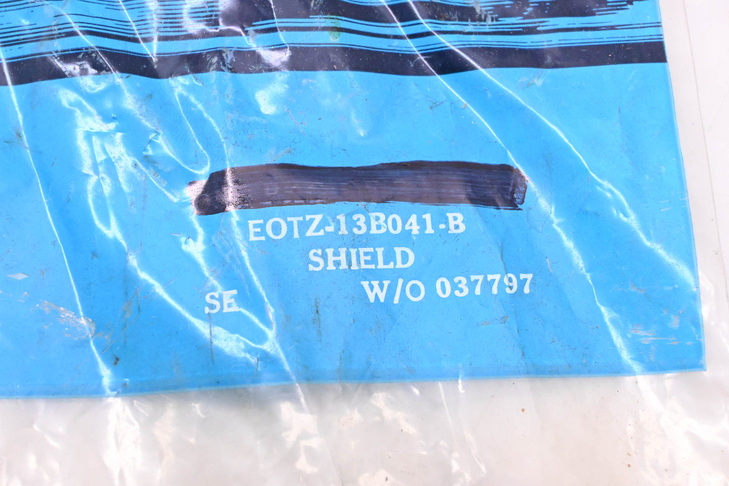 New OEM Ford E0TZ-13B041-B Right Side Front Headlamp Shield NOS
