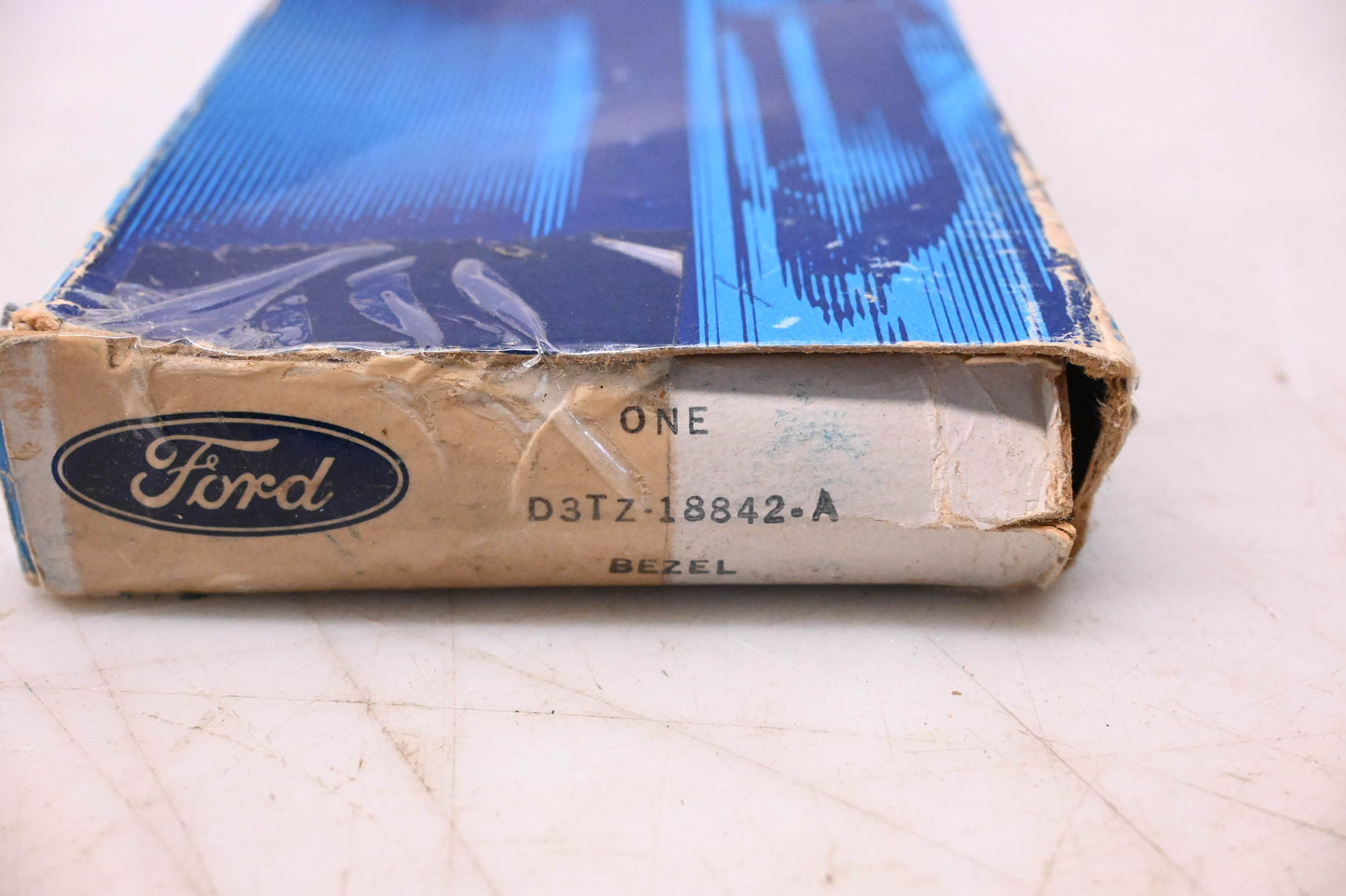 New OEM Ford D3TZ-18842-A Radio Control Bezel NOS
