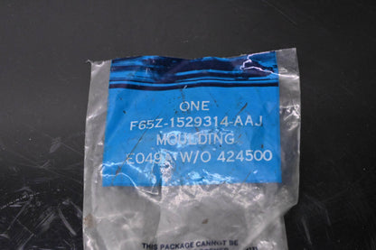 New OEM Ford F65Z-1529314-AAJ Regular Body Side Lower Moulding NOS