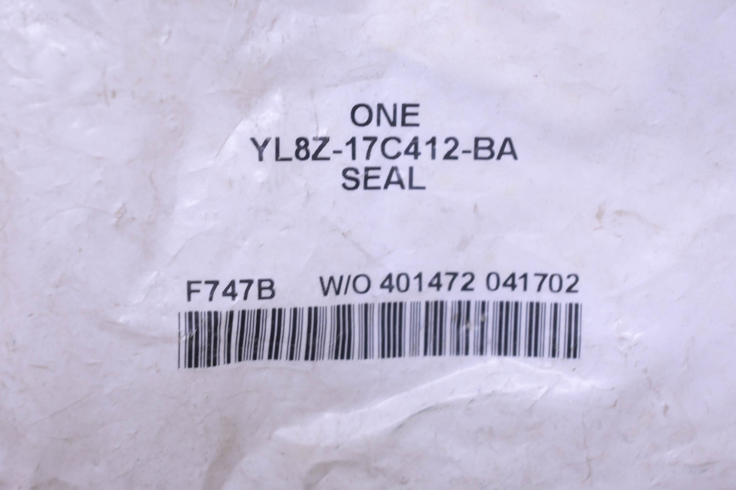 New OEM Ford YL8Z-17C412-BA Seal NOS