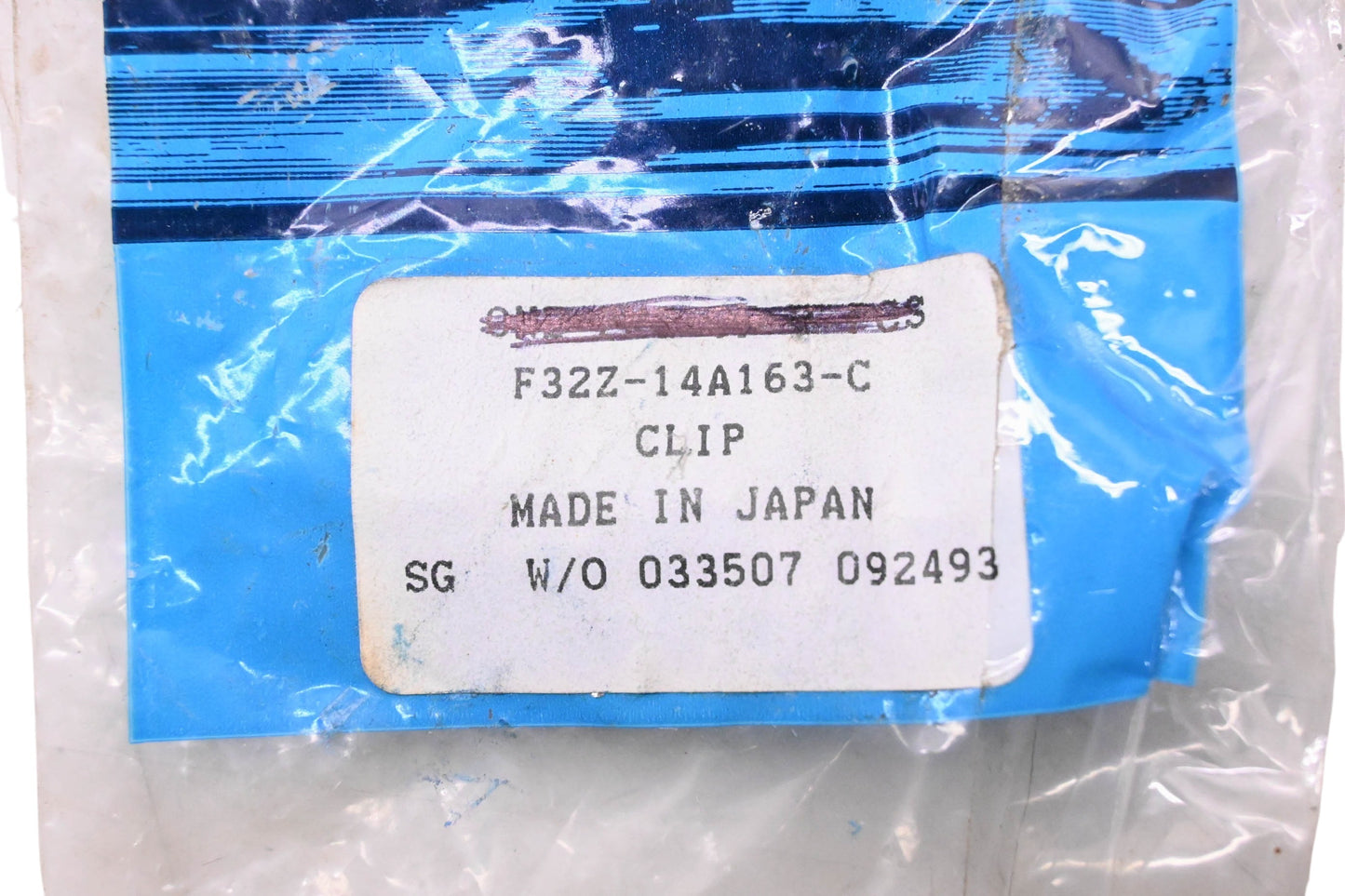 New OEM Ford F32Z-14A163-C Trim Clip NOS