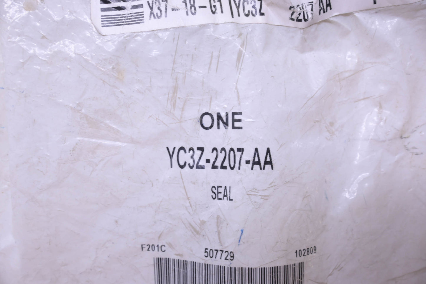 New OEM Ford YC3Z-2207-AA Seal NOS