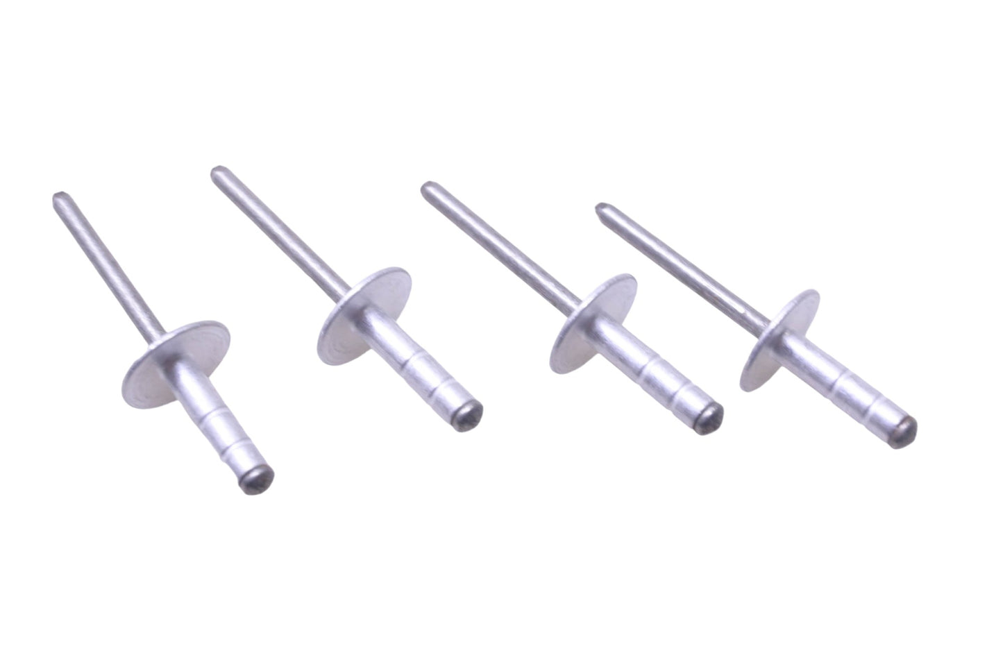 New OEM Ford 2E3Z-54647558-AA Rivets Qty 4 NOS