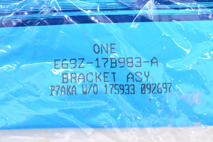 New OEM Ford E69Z-17B983-A Bumper Bracket Assembly NOS