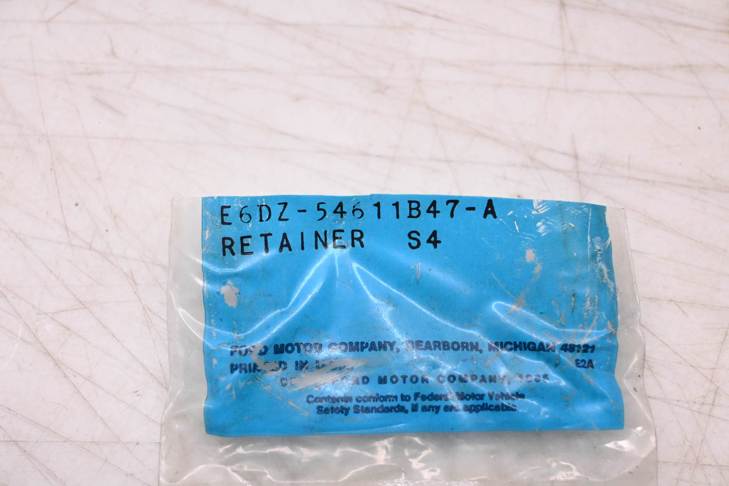 New OEM Ford E6DZ-54611B47-A Retainer NOS