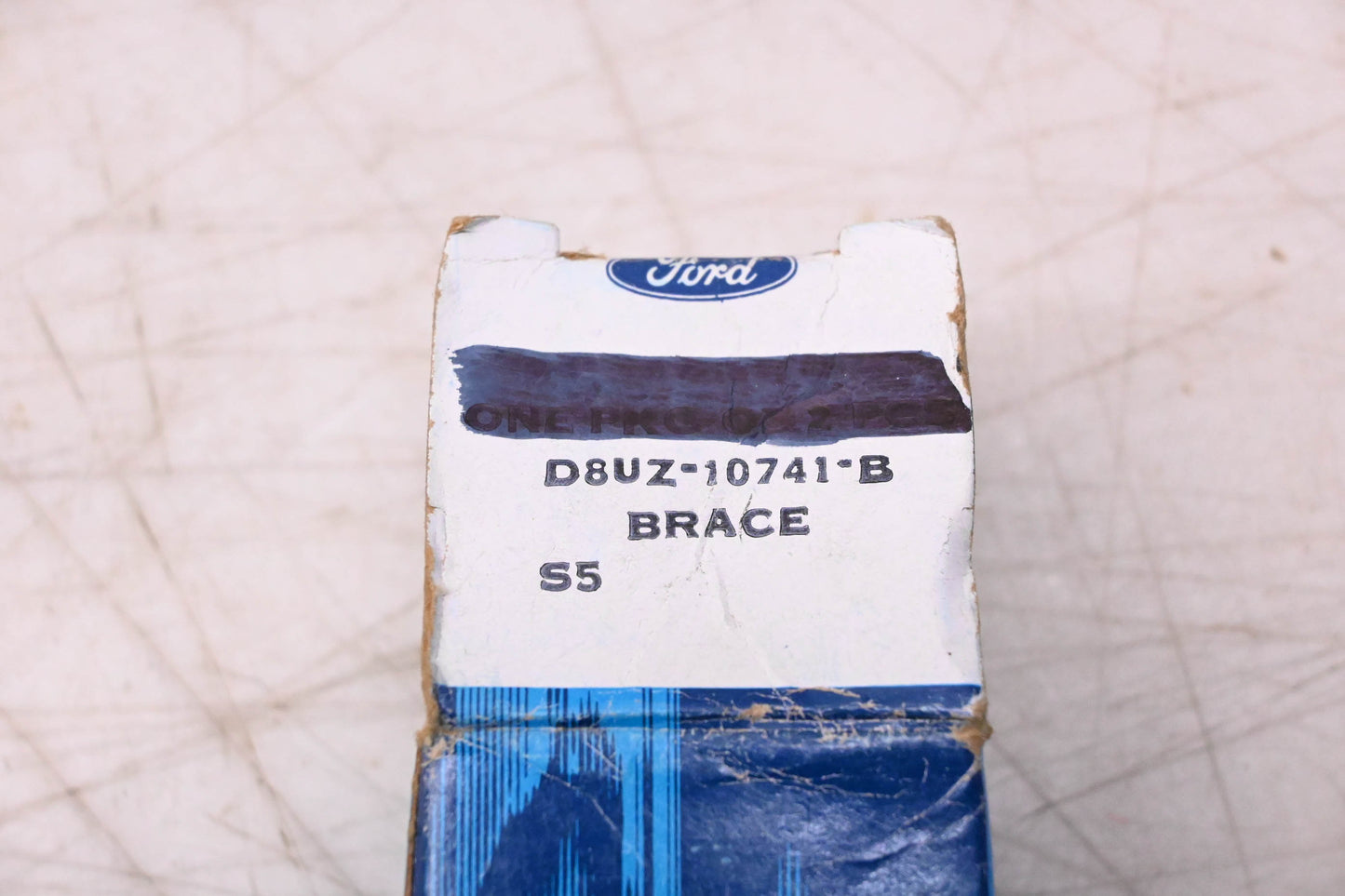 New OEM Ford D8UZ-10741-B Brace NOS