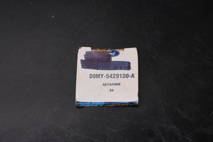New OEM Ford D9MY-5429120-A Moulding Trim Retainer Clip NOS