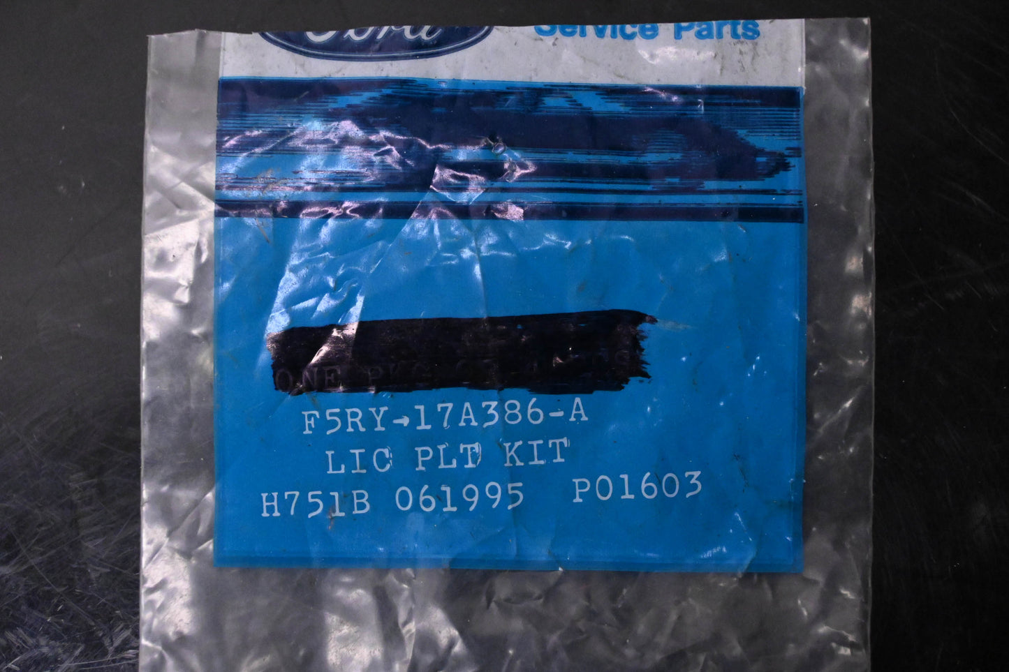 New OEM Ford F5RY-17A386-A License Plate Hardware Kit NOS