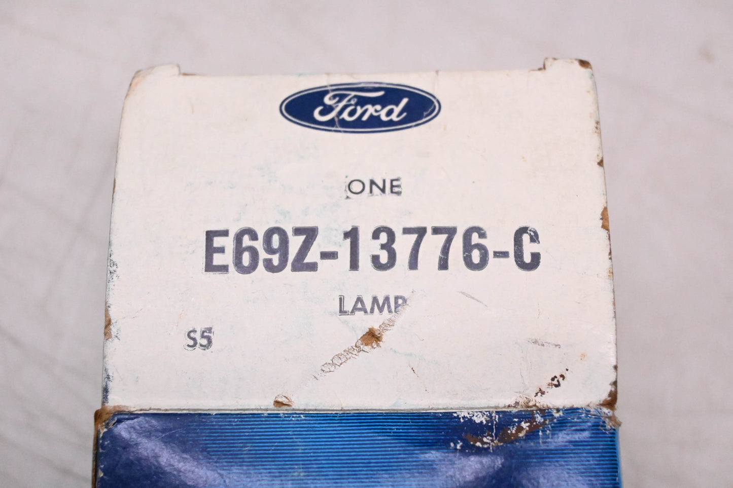New OEM Ford E69Z-13776-C Courtesy Lamp Assembly NOS