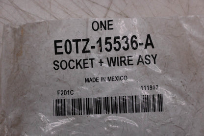 New OEM Ford E0TZ-15536-A, EOTZ-15536-A Light Bulb Socket & Wiring Assembly NOS