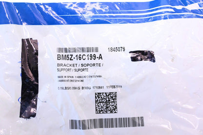 New OEM Ford BM5Z-16C199-A, 1845079 Left Side Front Fender Bracket NOS