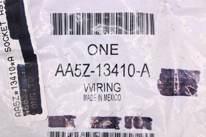 New OEM Ford AA5Z-13410-A Rear Taillamp Socket & Wiring Assembly NOS