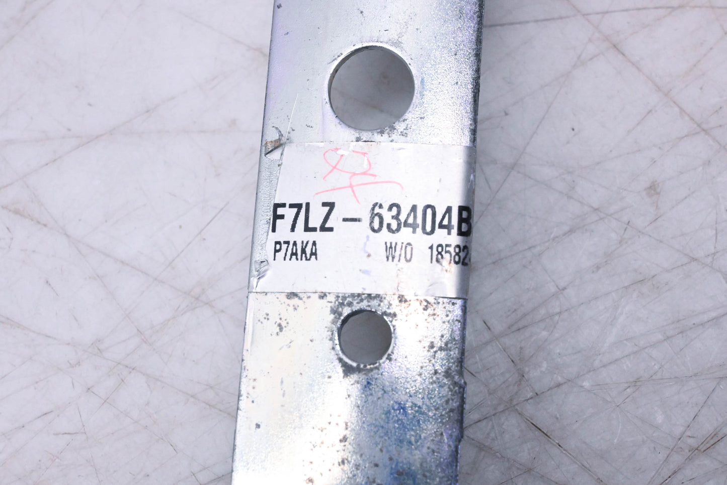 New OEM Ford F7LZ-63404B02-AA Bracket NOS