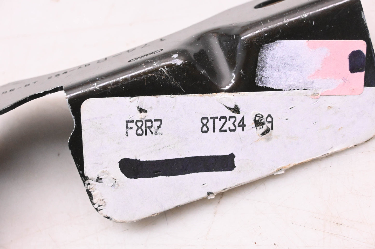 New OEM Ford F8RZ-8T234-AA Right Side Panel Mount Bracket NOS