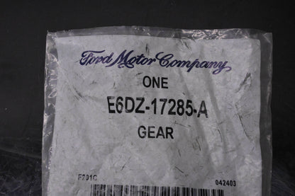 New OEM Ford E6DZ-17285-A Speedometer Gear NOS