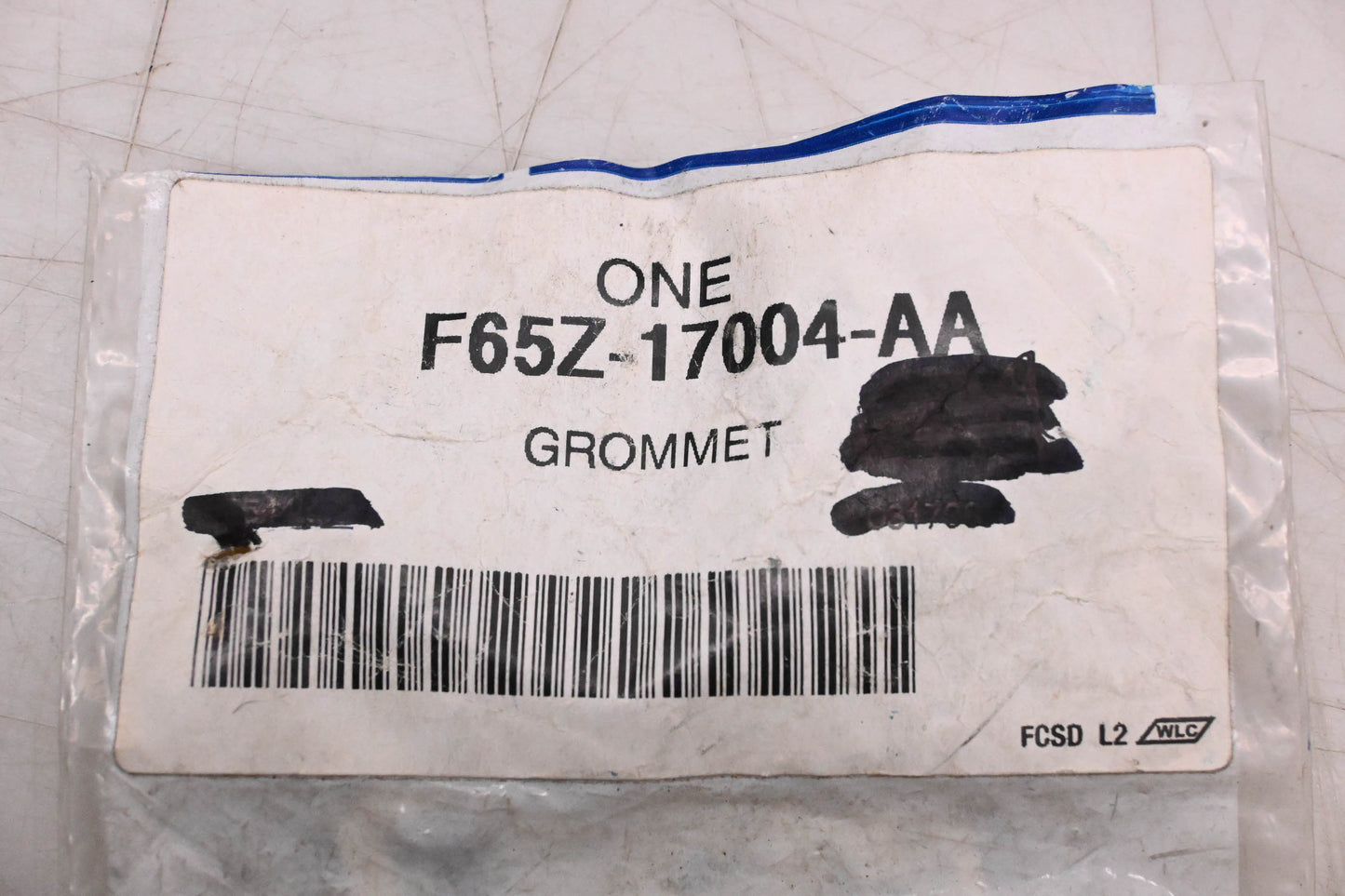 New OEM Ford F65Z-17004-AA Grommet NOS