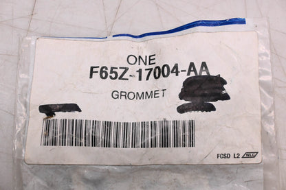 New OEM Ford F65Z-17004-AA Grommet NOS