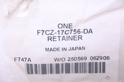 New OEM Ford F7CZ-17C756-DA Retainer Clip NOS