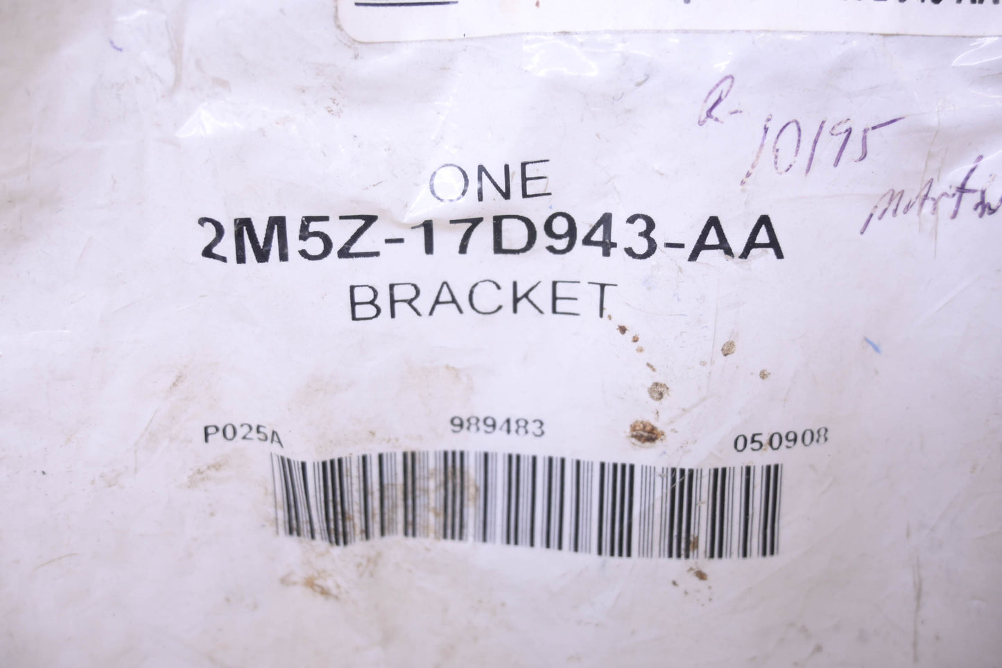New OEM Ford 2M5Z-17D943-AA Bracket NOS