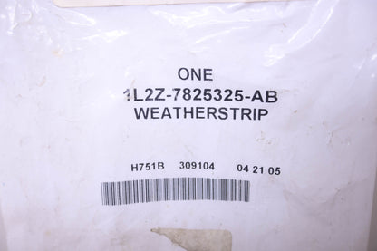 New OEM Ford 1L2Z-7825325-AB Weatherstrip NOS