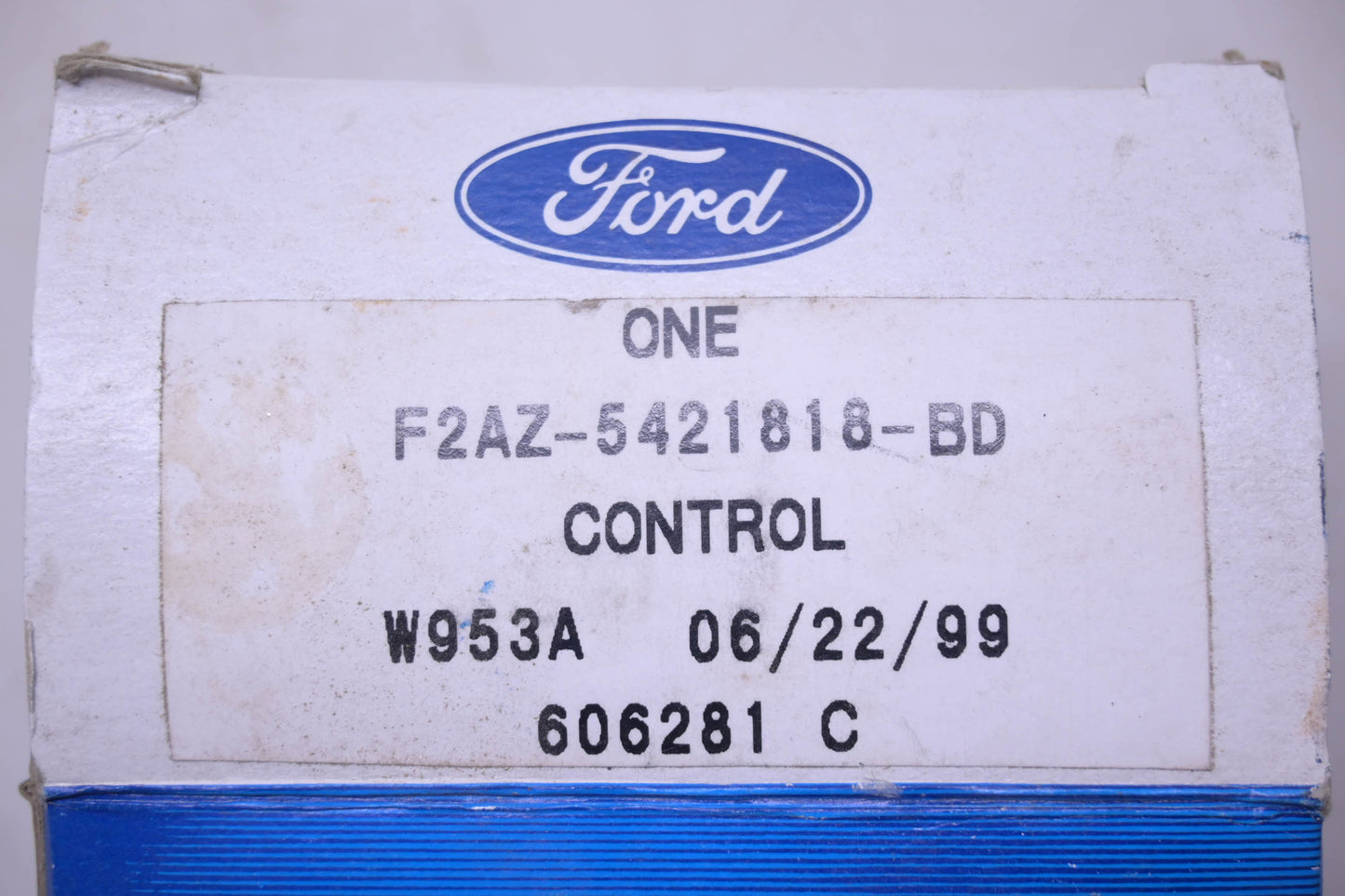 New OEM Ford F2AZ-5421818-BD Door Handle NOS