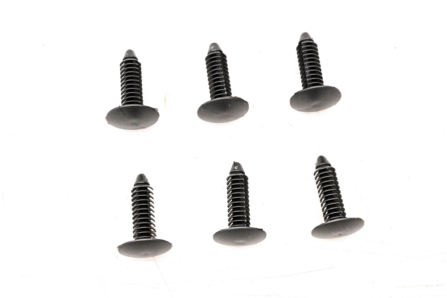 New OEM Ford 390018-S, 3521877 Nylon Door Clips Qty 6 NOS