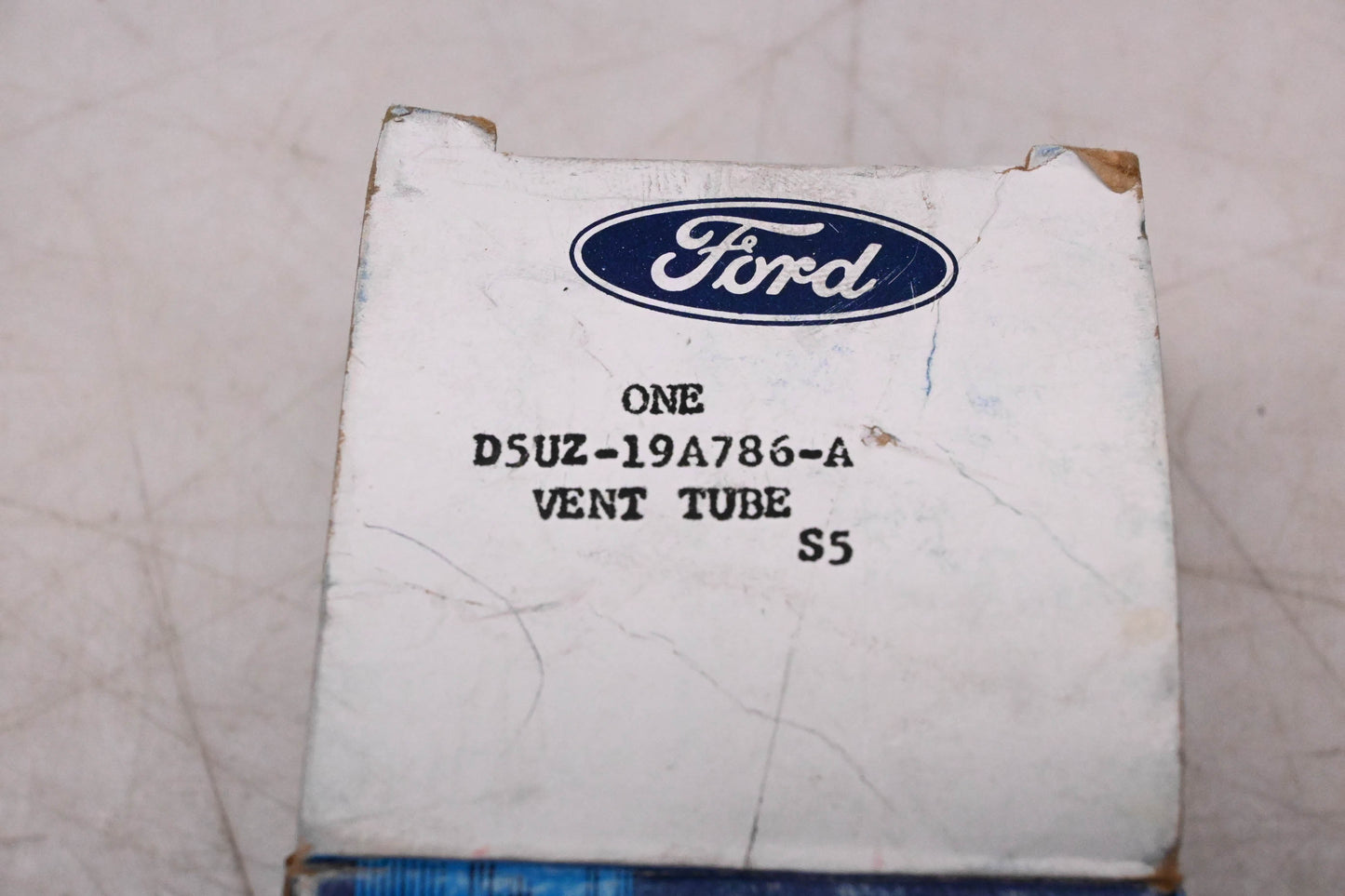 New OEM Ford D5UZ-19A786-A Heater Blower Motor Vent Tube NOS