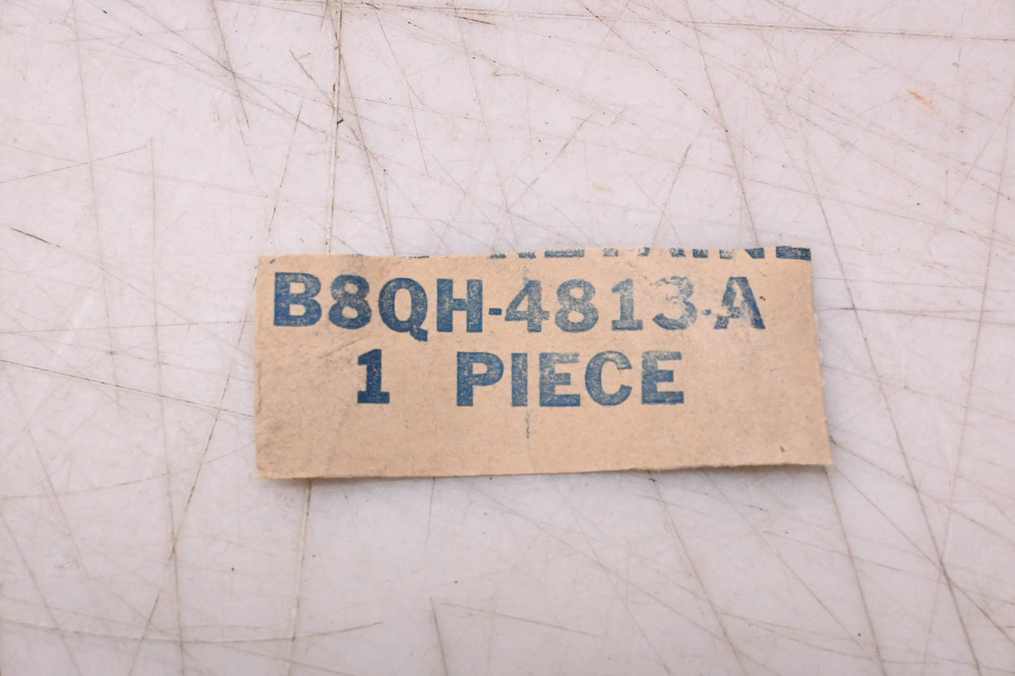 New OEM Ford B8QH-4813-A Output Shaft Grease Seal Retainer NOS
