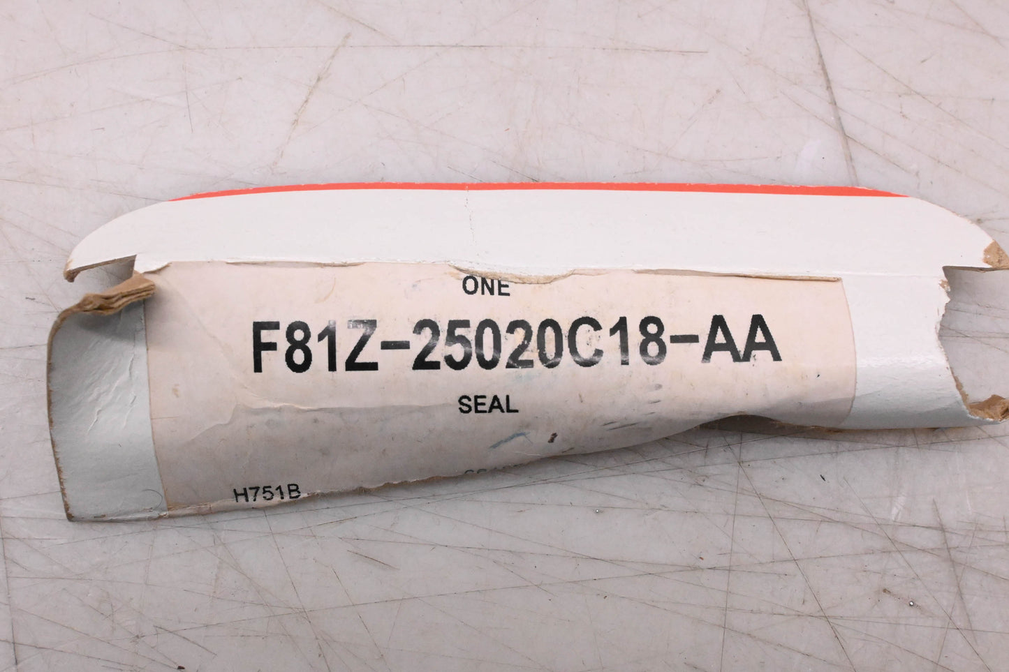 New OEM Ford F81Z-25020C18-AA Vent Panel Seal NOS