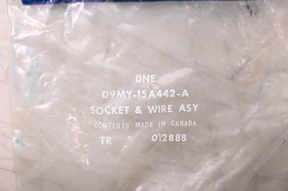 New OEM Ford D9MY-15A442-A Socket & Wiring Assembly NOS
