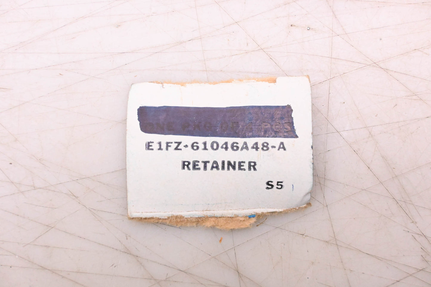 New OEM Ford E1FZ-61046A48-A Retainer NOS