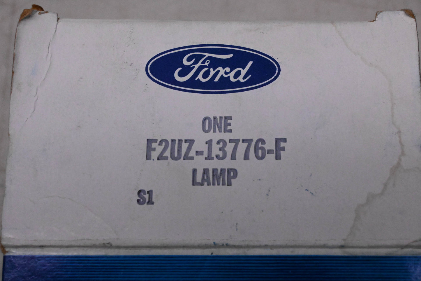 New OEM Ford F2UZ-13776-F Courtesy Lamp Assembly NOS