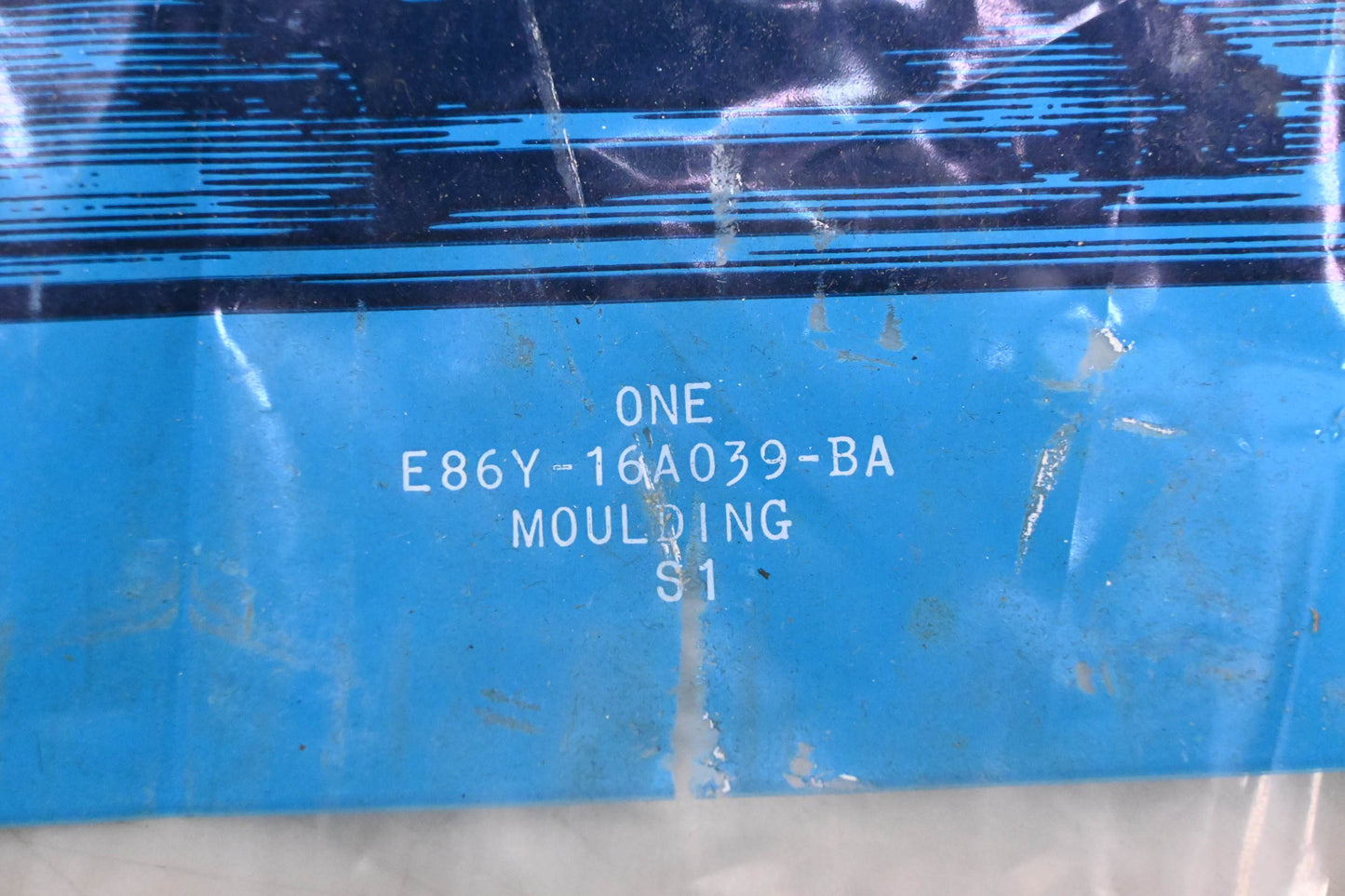 New OEM Ford E86Y-16A039-BA Left Side Topaz Front Fender Trim Moulding NOS