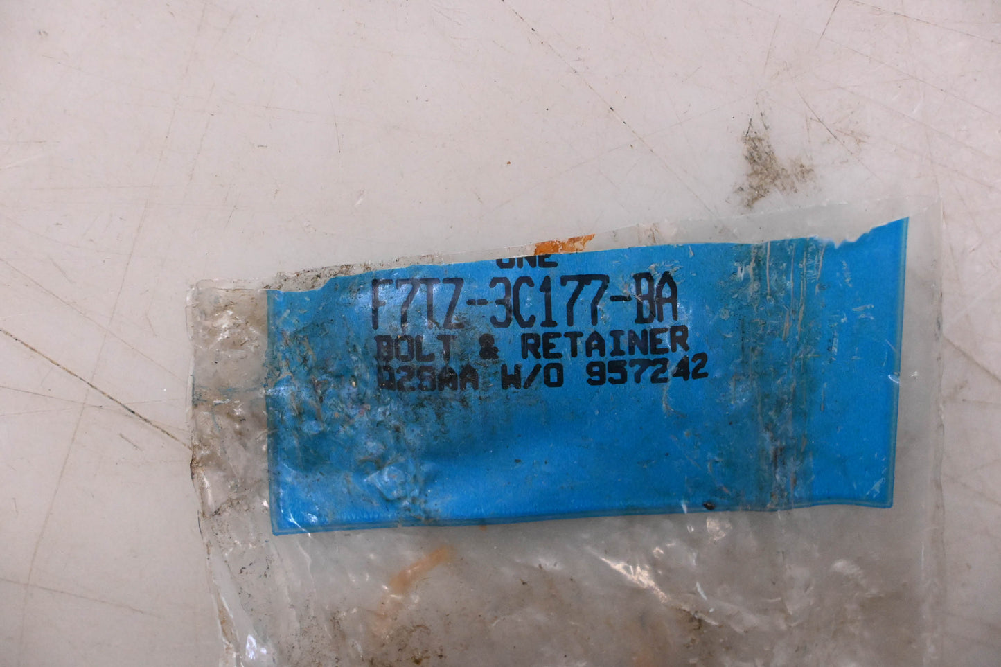 New OEM Ford F7TZ-3C177-BA Bolt & Retainer Assembly NOS
