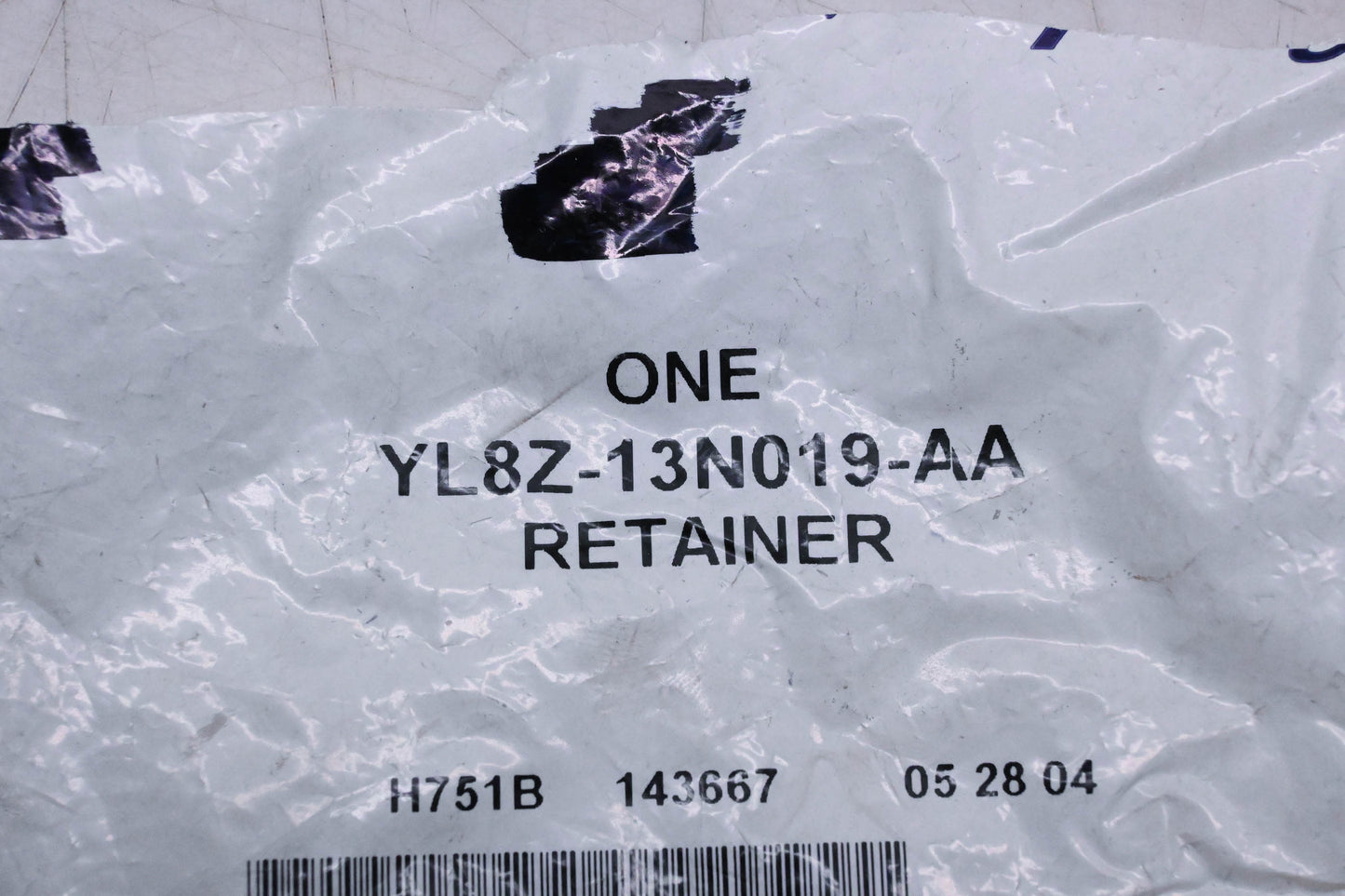 New OEM Ford YL8Z-13N019-AA Headlight Boot Retainer NOS