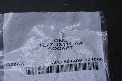 New OEM Ford 1L7Z-13411-AA Socket Assembly NOS