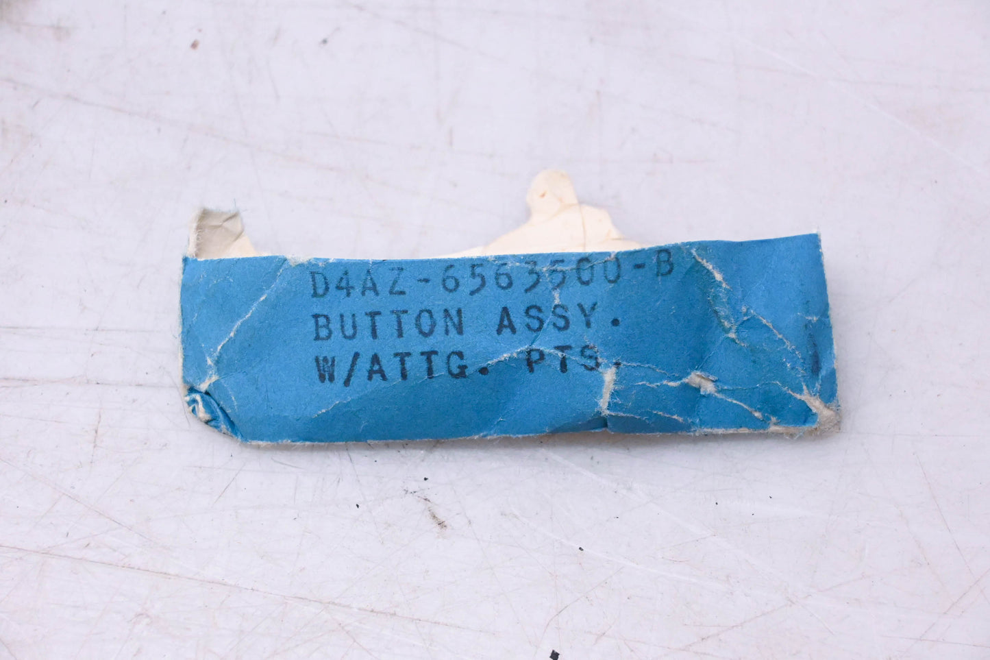 New OEM Ford D4AZ-6563500-B Button Assembly Kit NOS