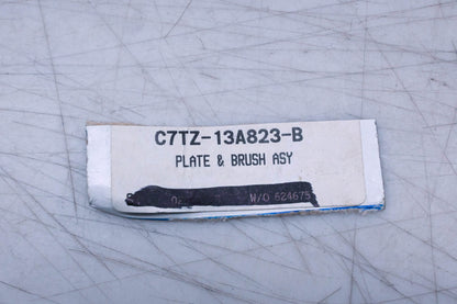 New OEM Ford C7TZ-13A823-B Steering Wheel Horn Brush Plate Assembly NOS