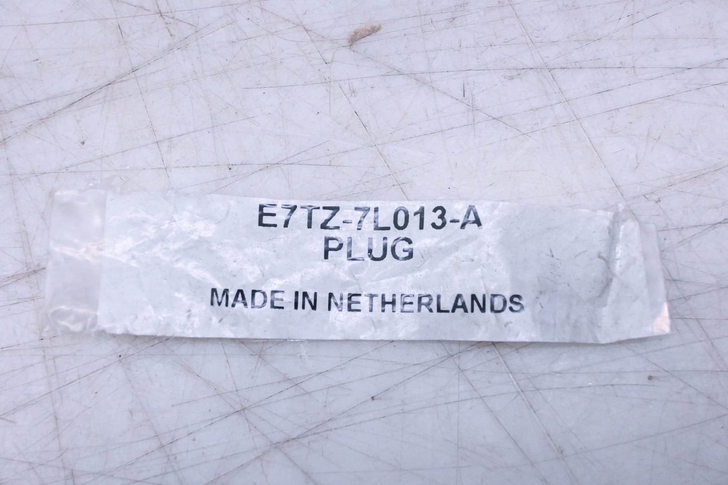 New OEM Ford E7TZ-7L013-A Plug NOS