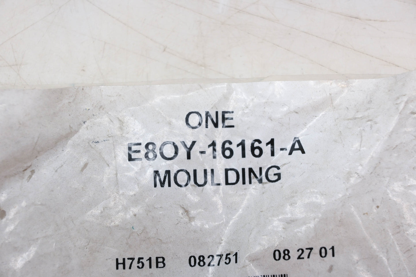 New OEM Ford E8OY-16161-A Left Side Front Fender Moulding Kit NOS