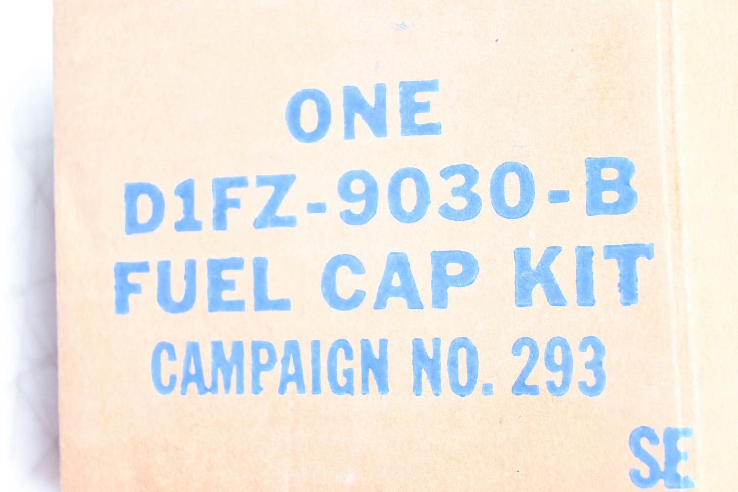 New OEM Ford D1FZ-9030-B Chrome Fuel Cap Kit NOS